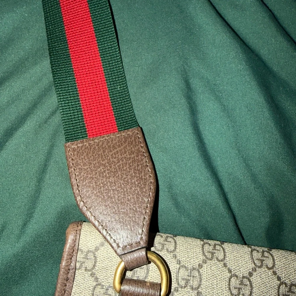 Gucci Tan and Brown Monogram Shoulder Bag••AUTHENTIC **